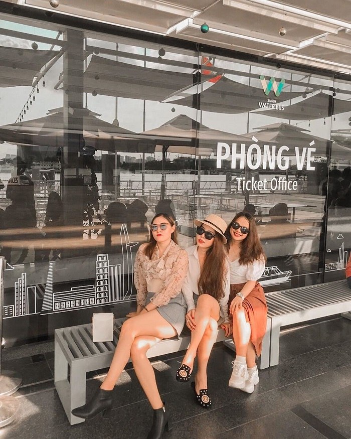 Check in phòng bán vé Saigon Water Bus Ticket Office. Ảnh: @behoa_bella