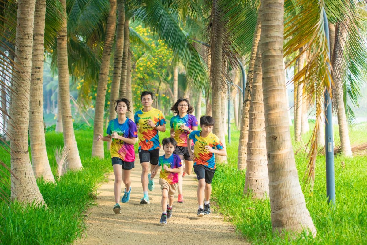 chạy bộ cùng ecopark